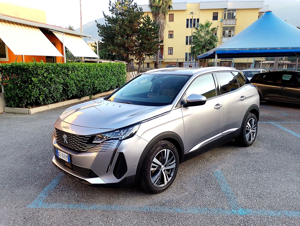 PEUGEOT 3008 1.5 hdi eat8 s&s 