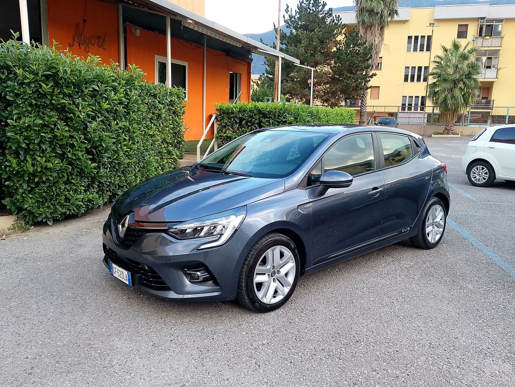 RENAULT Clio 1.0 tce s&s 